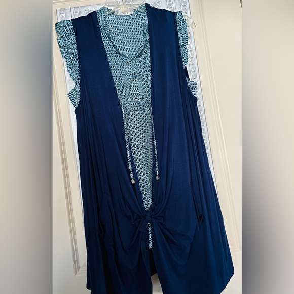 NWT VeryYoung Light Sleeveless Shawl Vest-Side Pockets-Versatile Piece-Also Ties - Picture 15 of 16